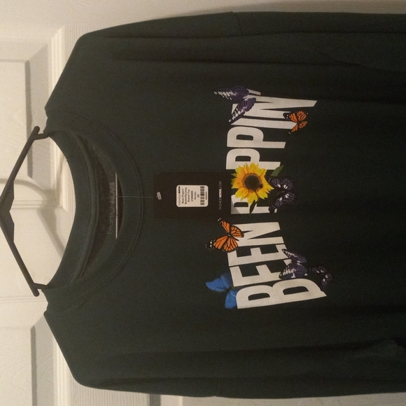 Tee-shirt - Picture 2 of 3